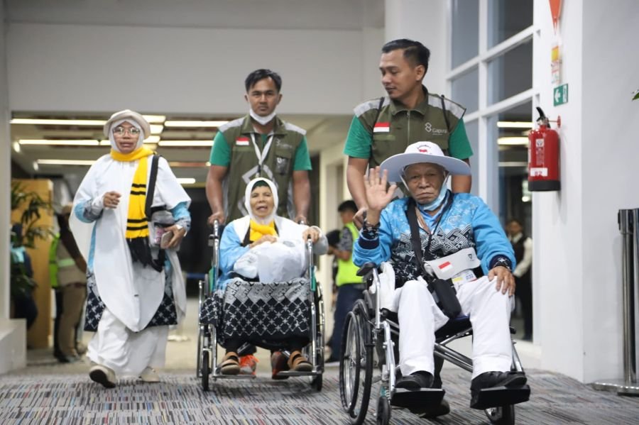 12 Rombongan Pertama Dipulangkan dari Madinah, Dua Masih Dirawat 
