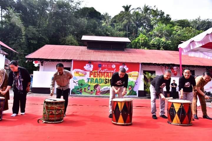 146 Anak Berasal dari 14 SD Ikuti Festival Permainan Anak Tradisional Antar SD se-kota Sawahlunto