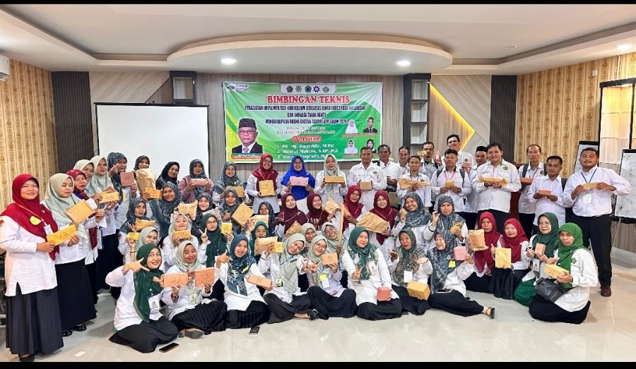 4 MTs Swasta di Padang Hidupkan Kelas Digital Lewat Kurikulum Berbasis Cinta dan Aplikasi Teachy App