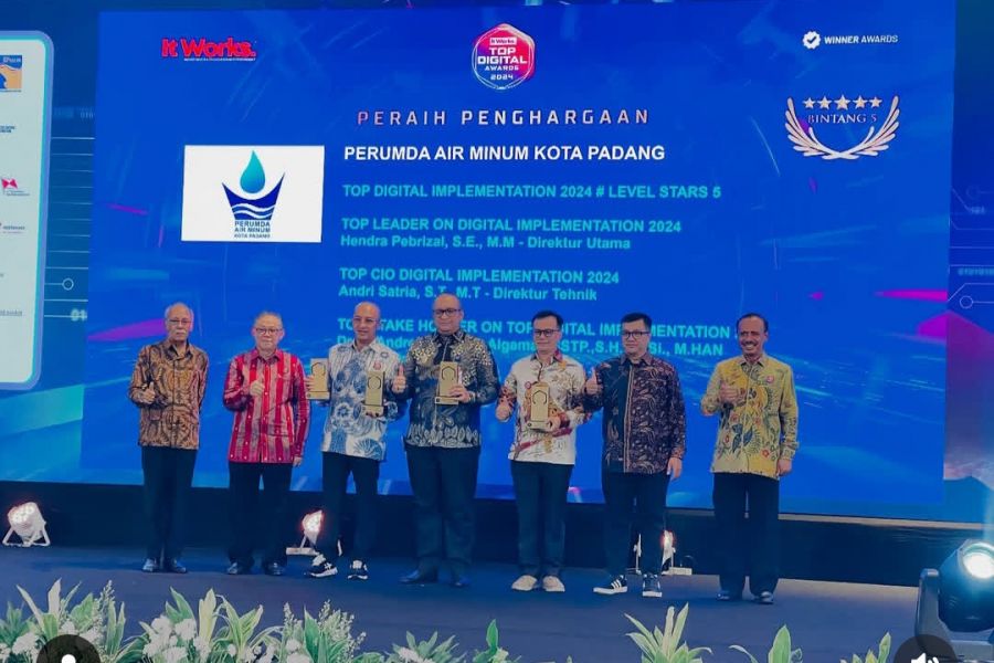 4 Penghargaan TOP Digital Awards 2024, Kado Manis HUT Emas 50 Tahun Perumda AM Kota Padang