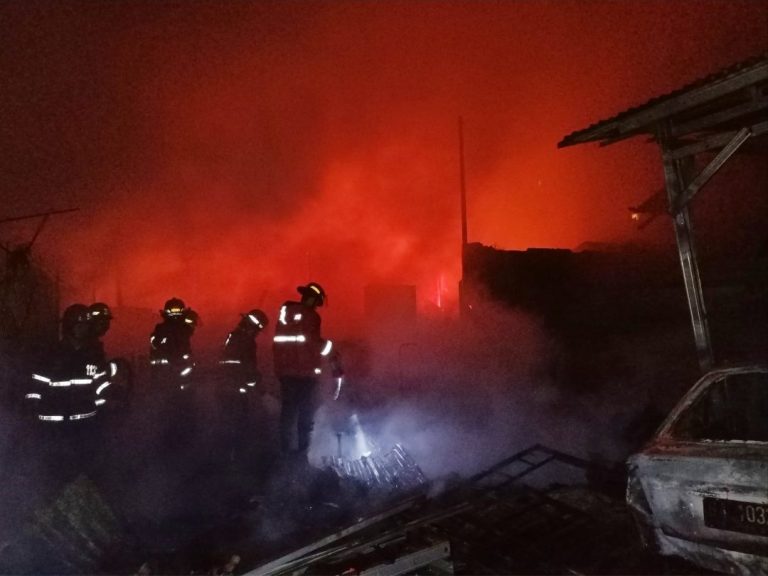 4 Rumah Hangus di Lalap Si Jago Merah, Kerugian Ditaksir Capai Miliaran