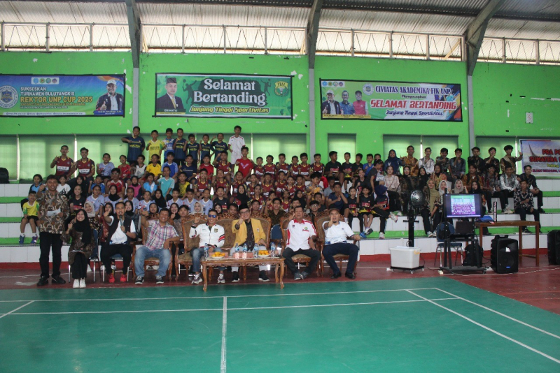 Academy Bulu Tangkis UNP, Sukses Gelar Turnamen Bulutangkis Rektor UNP Cup 2025 antar Club se Padang