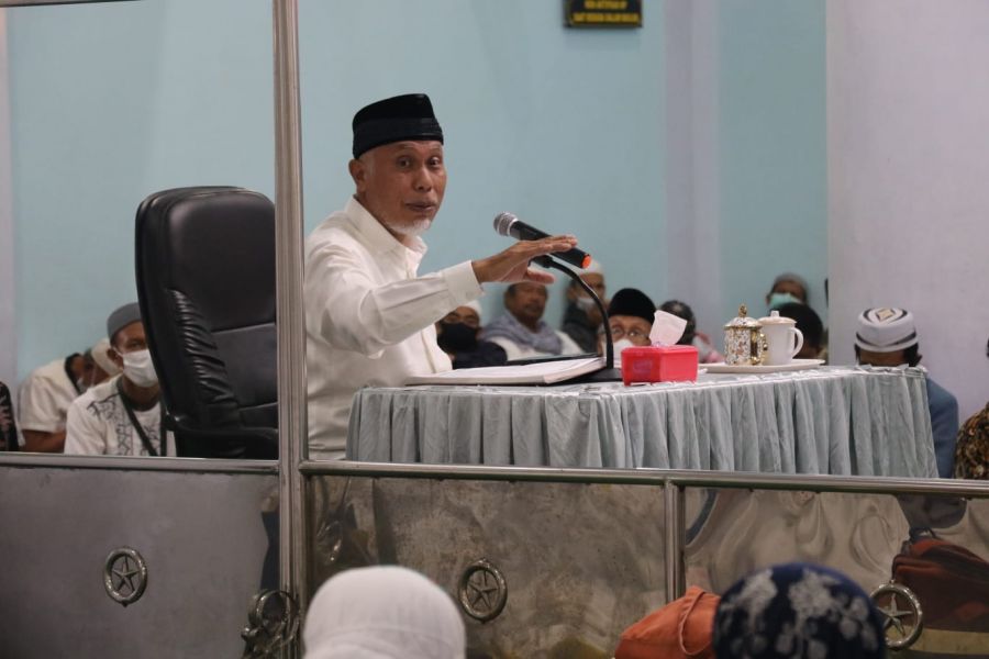 Ajak Kembali ke Masjid dan Perkuat Persatuan, Gubernur Mahyeldi Subuh Mubarokah di Padang Panjang