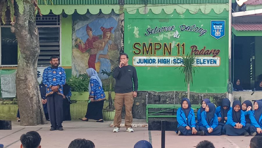 Ajak Pelajar Kota Padang Untuk Hindari Aksi Tawuran, Tim Klewang Polresta Padang Sambangi Sekolah