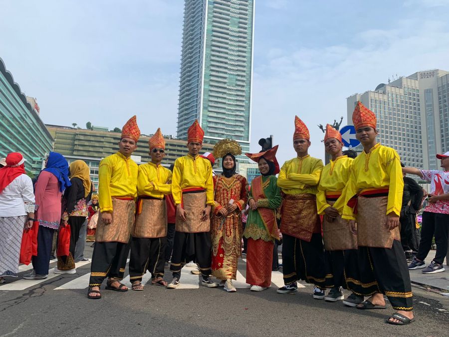 Anak Muda Profesional di Rantau Merawat Kesenian Tradisi Randai Minangkabau