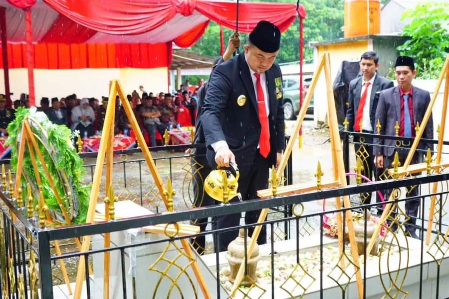 Anjangsana ke Makam Bupati Pertama Dharmasraya Berlangsung Khidmat