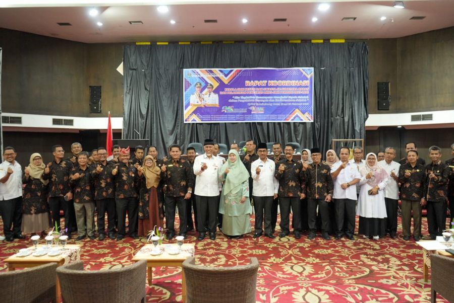 Antisipasi Tingginya Angka Pengangguran
Gubernur Mahyeldi Dorong SMK Gandeng Dunia Usaha