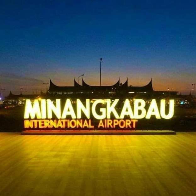 Aplikasi PeduliLindungi Mempermudah Proses Dunsanak Minangkabau Untuk Bepergian Melalui Bandar Udara