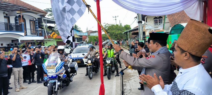 Bahagianya Warga Ciamis dapat Bantuan Sumur Bor dan Paket Sembako dari Operasi NCS Polri