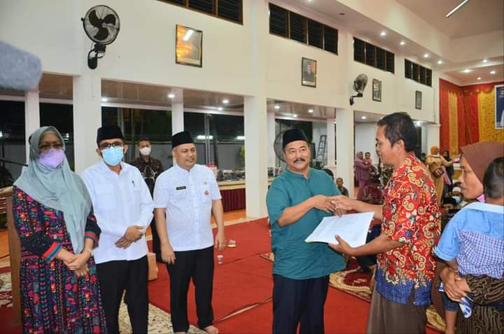 Bantu Bedah Rumah Warga Tak Layak Huni, Program Semata Dapat Dukungan dari PKDP Kota Padang