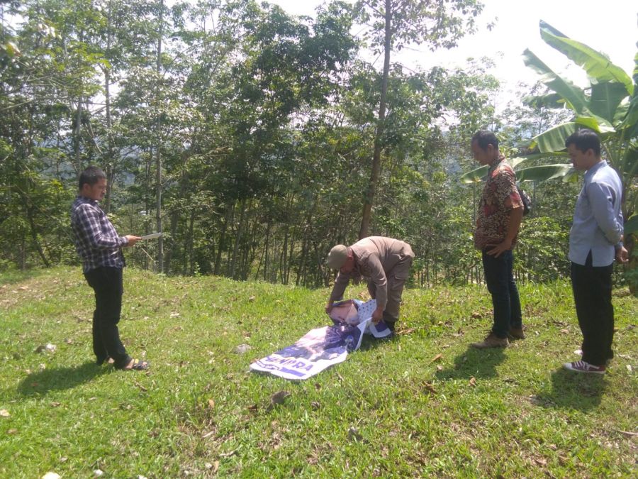 Bawaslu Sawahlunto Turun Lapangan Cek Pengrusakan Baliho di Talawi