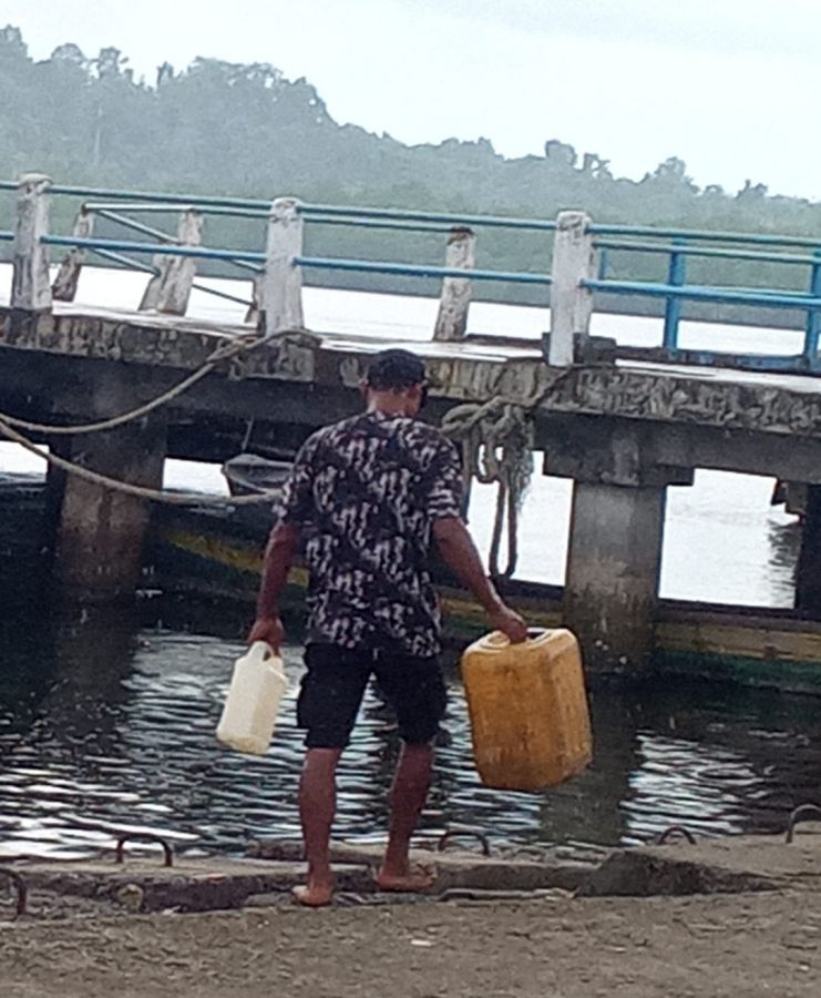 BBM Langka Warga Sipora Mengeluh