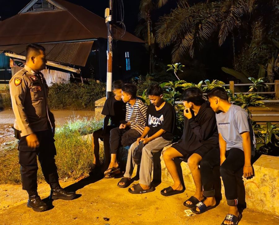 Bebaskan Lubuk Tarok dari Premanisme, Personel Polsek Gencar Laksanakan Patroli & Himbauan Kamtibmas