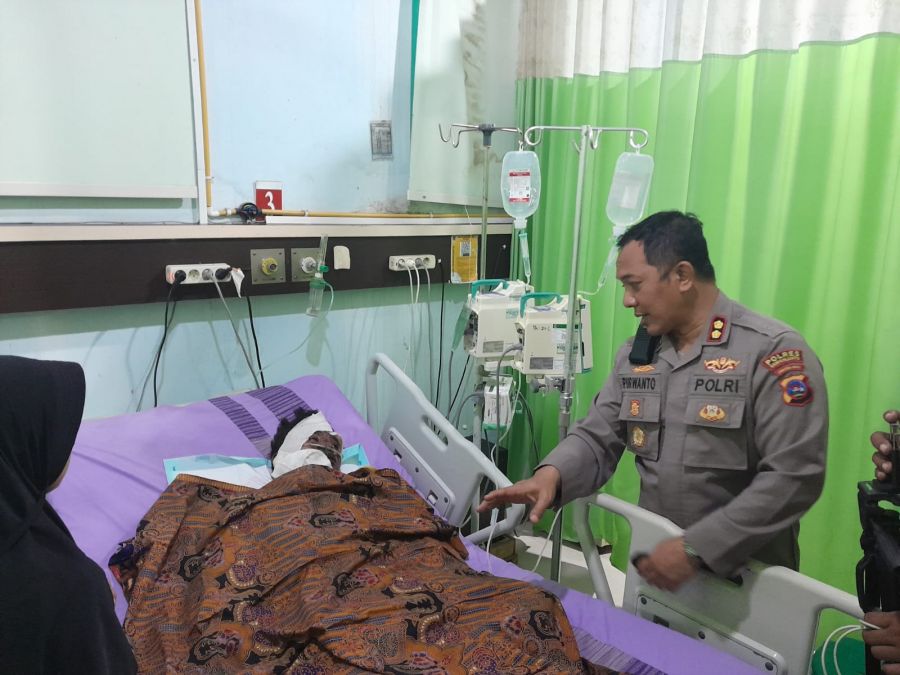 Bentuk Rasa Simpatik, Kapolres Sawahlunto Besuk Korban Kecelakaan Tambang di RSUD Kota Sawahlunto
