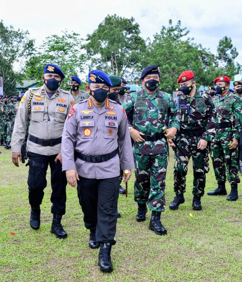 Beri Semangat Prajurit TNI-Polri, Kapolri: Pengabdian Terbaik Kepada Bangsa dan Masyarakat di Papua 