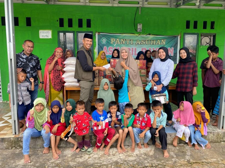 Berkah Ramadhan, Satresnarkoba Polresta Padang Beri Bantuan Bahan Makanan ke Tiga Panti Asuhan