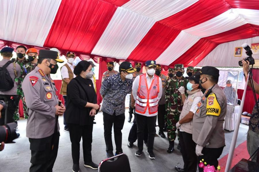 Bersama Panglima TNI, Kapolri Tinjau Pos Penyekatan Merak-Bakauheni 