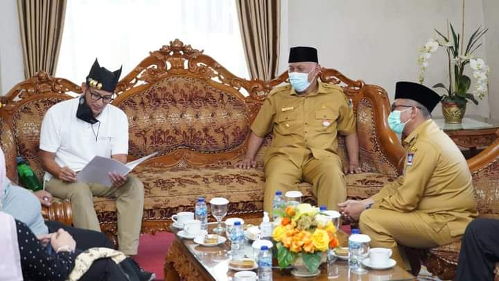 Bertemu Menparekraf RI, Wako Hendri Septa Sampaikan Perkembangan Youth Center