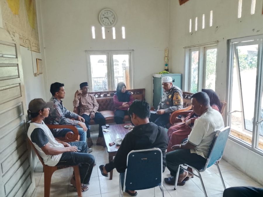 Bhabinkamtibmas Solok Selatan Bangun Rasa Aman Lewat Edukasi dan Silaturahmi