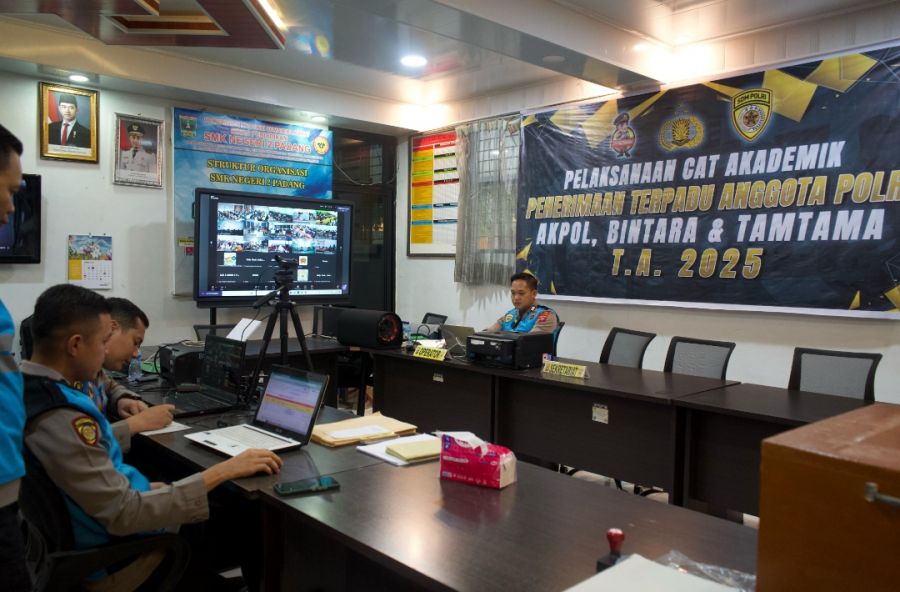 Bidhumas Polda Sumbar Kawal Ketat Transparansi Rekrutmen Polri 2025, Liput Uji CAT Akpol