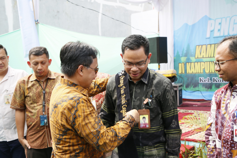BKKBN Sumbar Nobatkan Rektor UNP sebagai Orang Tua Asuh Kampung KB