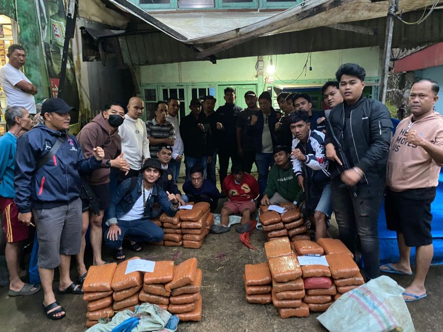 BNNP Sumbar Gagalkan Pengiriman 100 Paket Jenis Ganja di Jalur Bukittinggi–Medan
