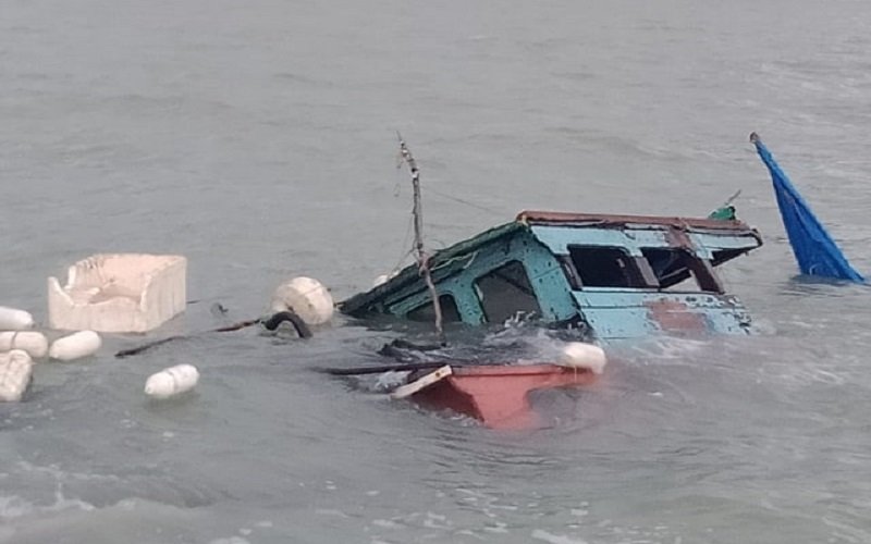 Boat Wisata Karam di Sungai Pisang Padang, Diduga Overkapasitas dan Minim Alat Keselamatan