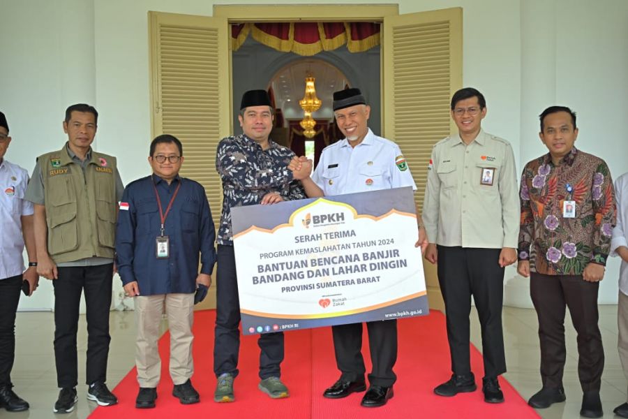 BPKH Salurkan Bantuan Kebencanaan Rp717 Juta, Mahyeldi Yakin Masyarakat Makin Optimis untuk Bangkit
