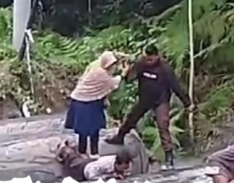 Bripka Syahid Rela Badannya Jadi Jembatan. Irwasum Polri: Contoh Polisi yang Melayani dan Melindungi
