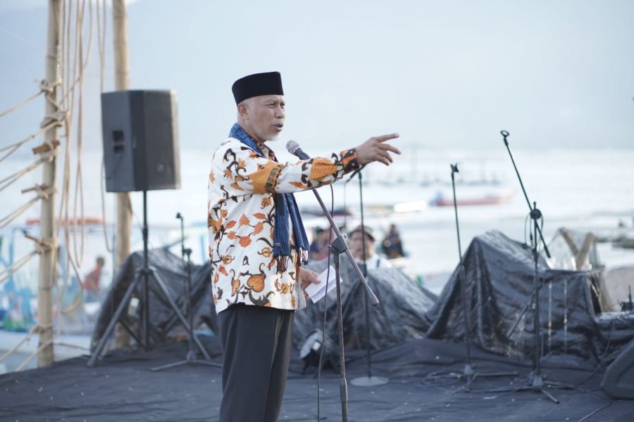 Buka Festival Tepi Ayer, Mahyeldi Sebut Lingkungan yang Terpelihara Berikan Manfaat Bagi Warga