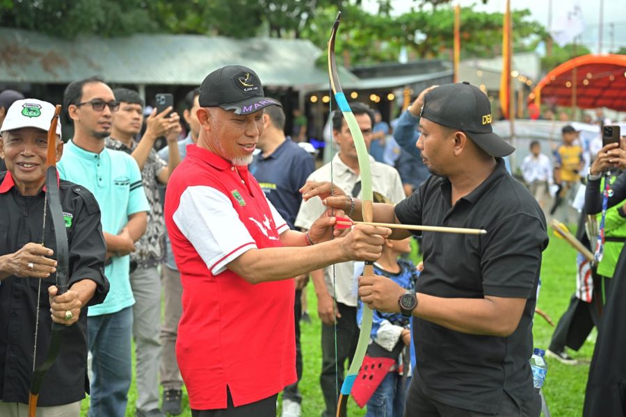 Buka Kejuaraan Memanah Piala Gubernur Sumbar, Mahyeldi : Iven Penting untuk Mengukur Kemampuan Atlet