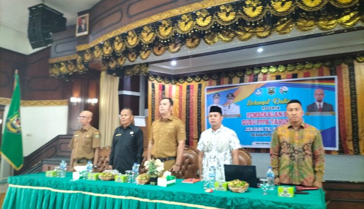 Buka Pembekalan Guru P3K, Bupati Benny : Tiga Persoalan Kependidikan Telah Tuntas Kita Atasi