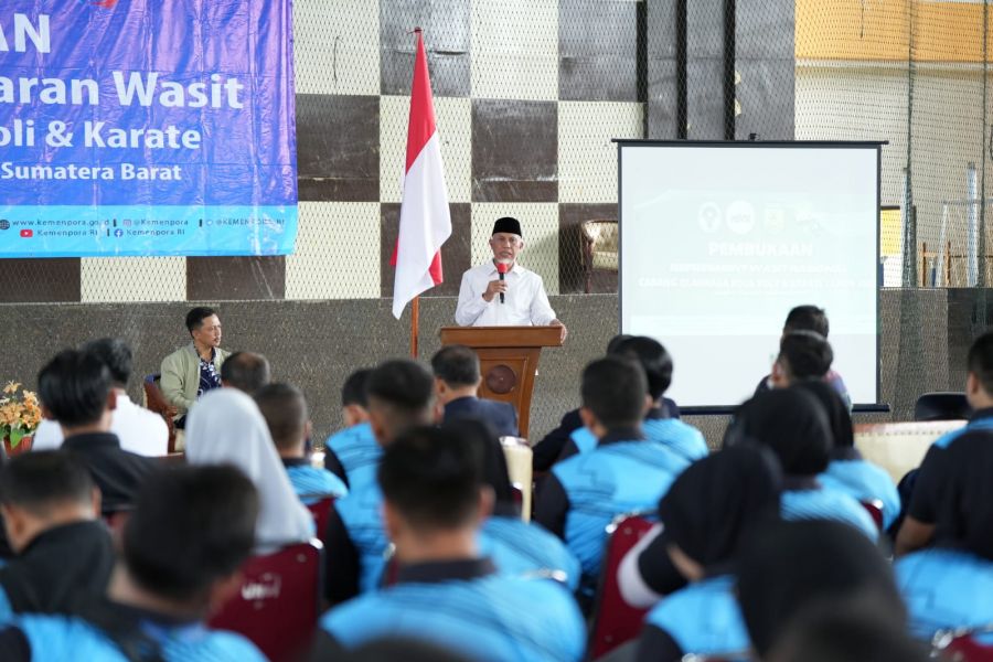 Buka Penyegaran Wasit Cabor Voli dan Karate, Gubernur Harap Kualitas Wasit Terjaga dan Meningkat