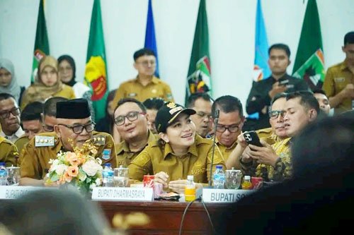 Bupati Annisa Hadiri Rakor Percepatan Rehabilitasi dan Rekonstruksi Pasca Bencana Bersama Mendagri