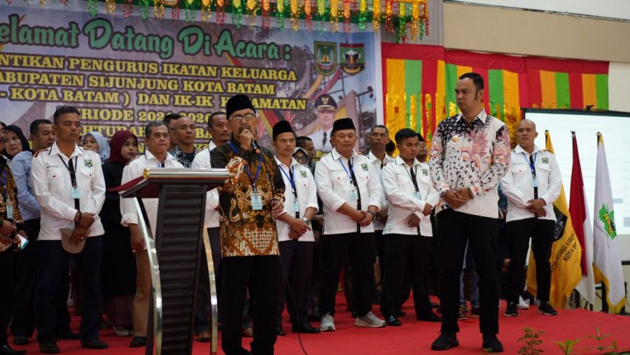 Bupati Benny Hadiri Pelantikan IKKS Batam, Ajak Perantau Berkontribusi dalam Pembangunan Sijunjung