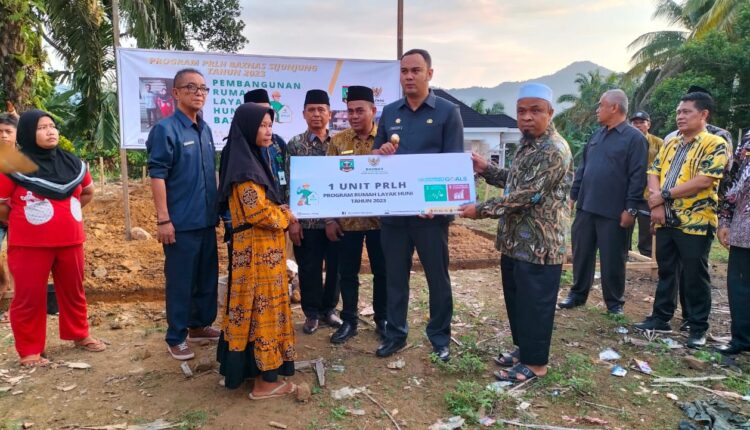 Bupati Benny Letakkan Batu Pertama PRLH Program Baznas Sijunjung di Galoga Nagari Kamang