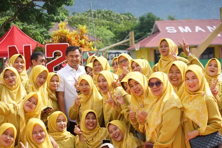 Bupati Dharmasraya Pesan Kepada Siswa Agar Terus Lanjutkan Pendidikan ke Jenjang yang Lebih Tinggi