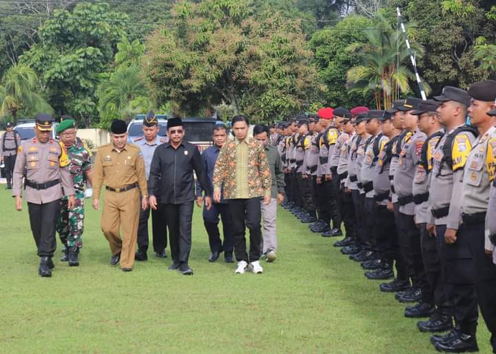 Bupati beserta DPRD Dharmasraya Hadiri Apel Pergeseran Pasukan Pengamanan Pilkada 2024
