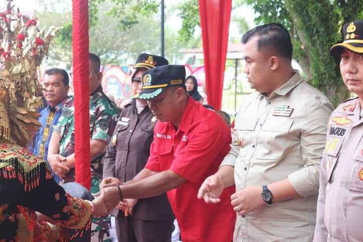 Bupati dan Ketua DPRD Dharmasraya Hadiri Softlaunching Mal Pelayanan Publik 