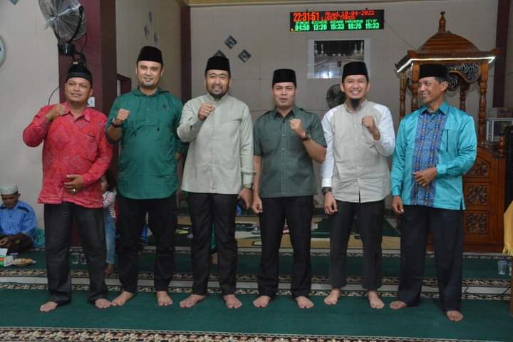 Bupati dan Wabup Sijunjung Dampingi Wagub Audy Joinaldy Safari Ramadhan di Lubuak Tarok