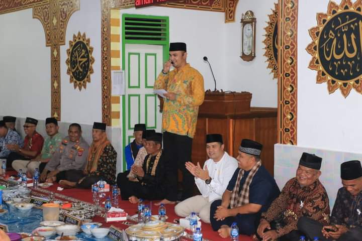 Bupati dan Wabup Sijunjung Hadiri Halal Bi Halal IKBK se Nusantara di Masjid Kampung Baru
