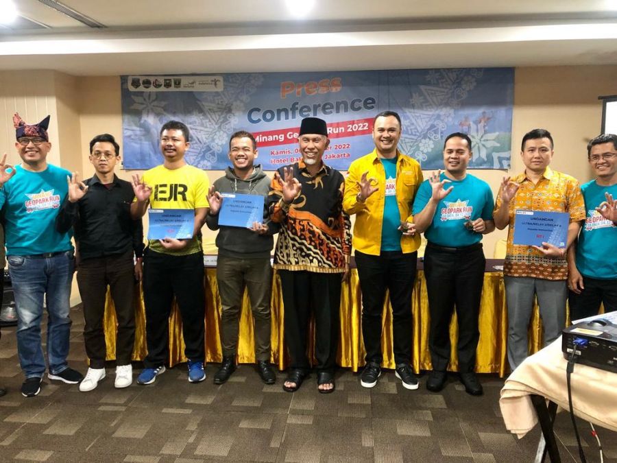 Bupati dan Wabup Sijunjung Ikuti launching Minang Geopark Run 2022