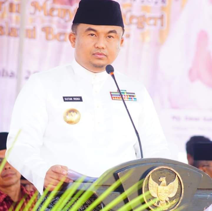 Bupati Dharmasraya Bertindak selaku Inspektur Upacara Hari Santri Nasional 
