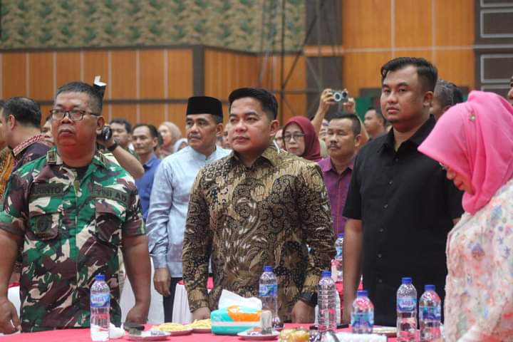 Bupati Dharmasraya Hadir Resepsi HUT Kampus Undhari ke 17 Tahun