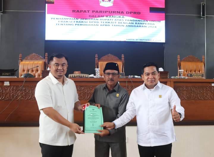 Bupati Dharmasraya Sampaikan Jawaban Terhadap Pandangan Fraksi DPRD Terkait Ranperda Perubahan APBD