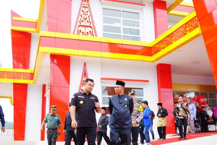 Bupati Resmikan Gedung Layanan Perpustakaan Umum Bernilai Rp.8,7 Milyar