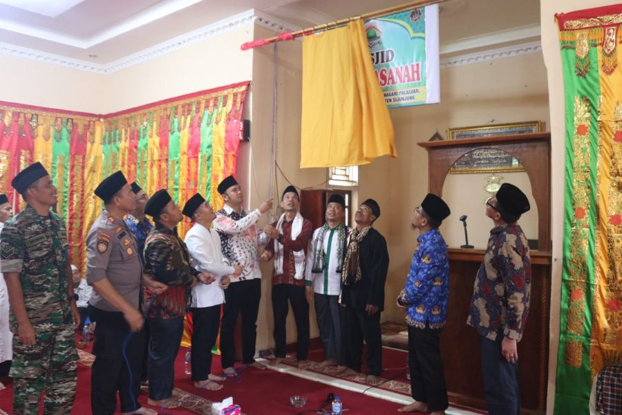 Bupati Sijunjung, Benny Dwifa Yuswir Resmikan Masjid Nurul Hasanah Nagari Palaluar