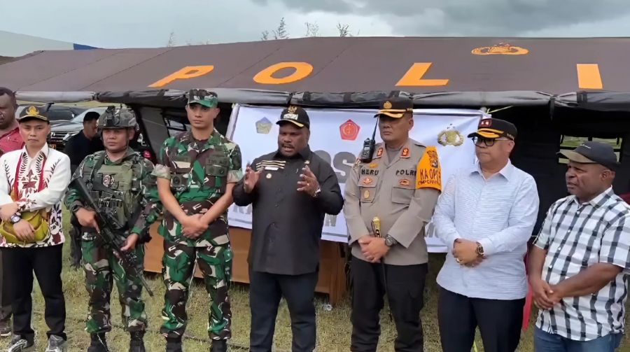 Bupati Yahukimo Bantah Isu Keterlibatan TNI-Polri Jadi Guru & Nakes, Juga Siap Mundur Jika Terbukti
