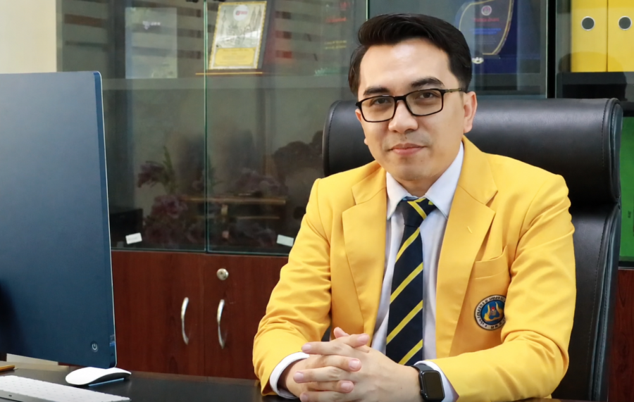 Cerita Zadrian Ardi, Pecahkan Rekor Guru Besar Termuda UNP dengan Riset Stres Akademik