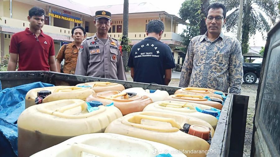 Chevrolet Mondar Mandir di SPBU, Ternyata Langsir BBM Subsidi di Pasbar